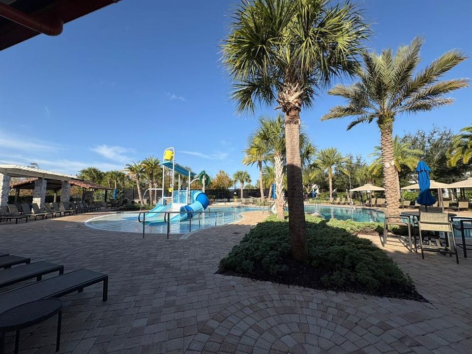 En Renta: $2,950 (4 camas, 3 baños, 2303 Pies cuadrados)