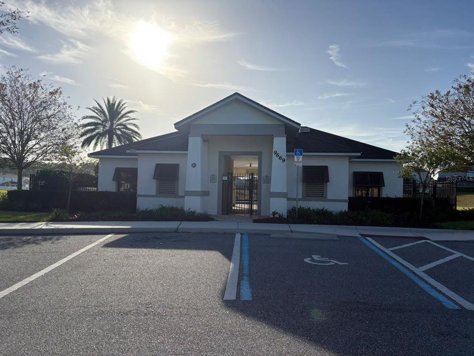 En Renta: $2,950 (4 camas, 3 baños, 2303 Pies cuadrados)