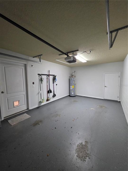 For Sale: $255,000 (3 beds, 2 baths, 1577 Square Feet)