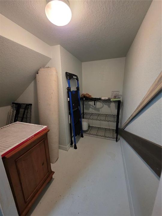 For Sale: $255,000 (3 beds, 2 baths, 1577 Square Feet)