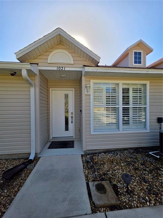 For Sale: $255,000 (3 beds, 2 baths, 1577 Square Feet)