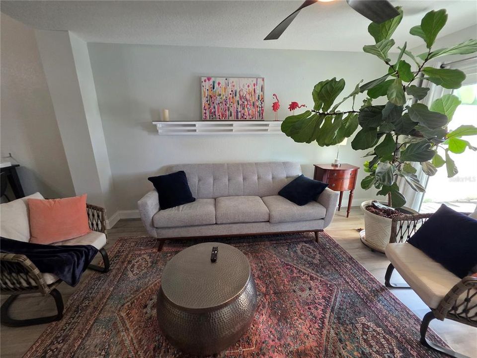 For Sale: $255,000 (3 beds, 2 baths, 1577 Square Feet)