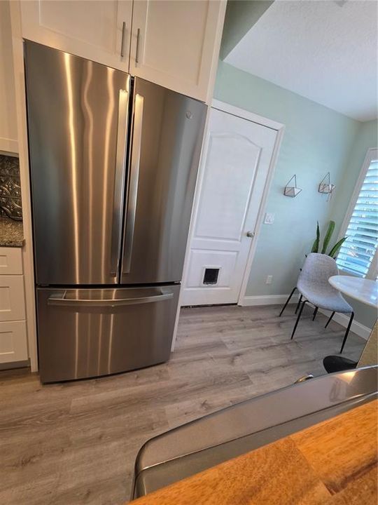 For Sale: $255,000 (3 beds, 2 baths, 1577 Square Feet)