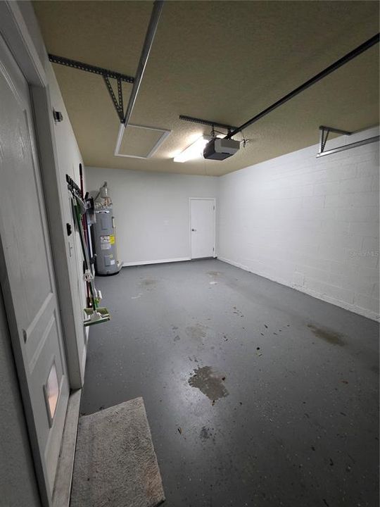 For Sale: $255,000 (3 beds, 2 baths, 1577 Square Feet)