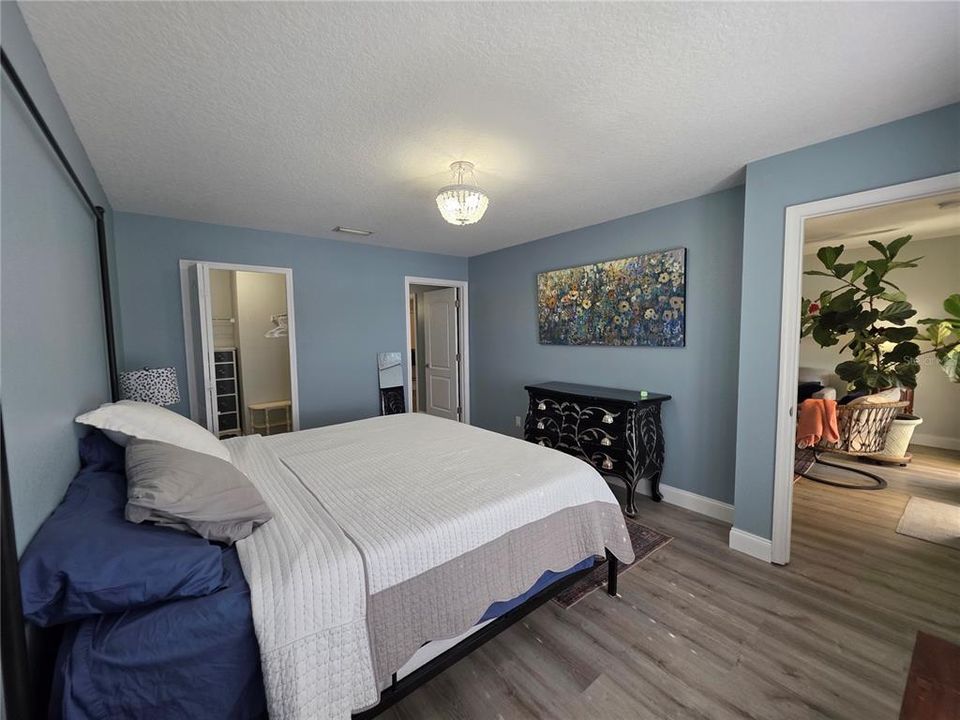 For Sale: $255,000 (3 beds, 2 baths, 1577 Square Feet)