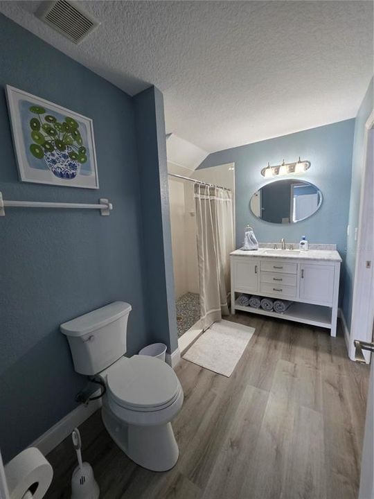 For Sale: $255,000 (3 beds, 2 baths, 1577 Square Feet)