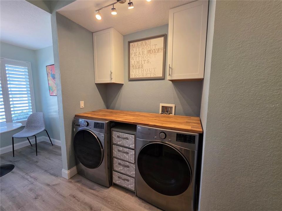 For Sale: $255,000 (3 beds, 2 baths, 1577 Square Feet)