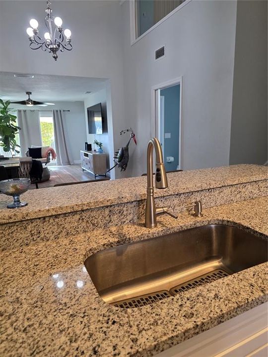 For Sale: $255,000 (3 beds, 2 baths, 1577 Square Feet)