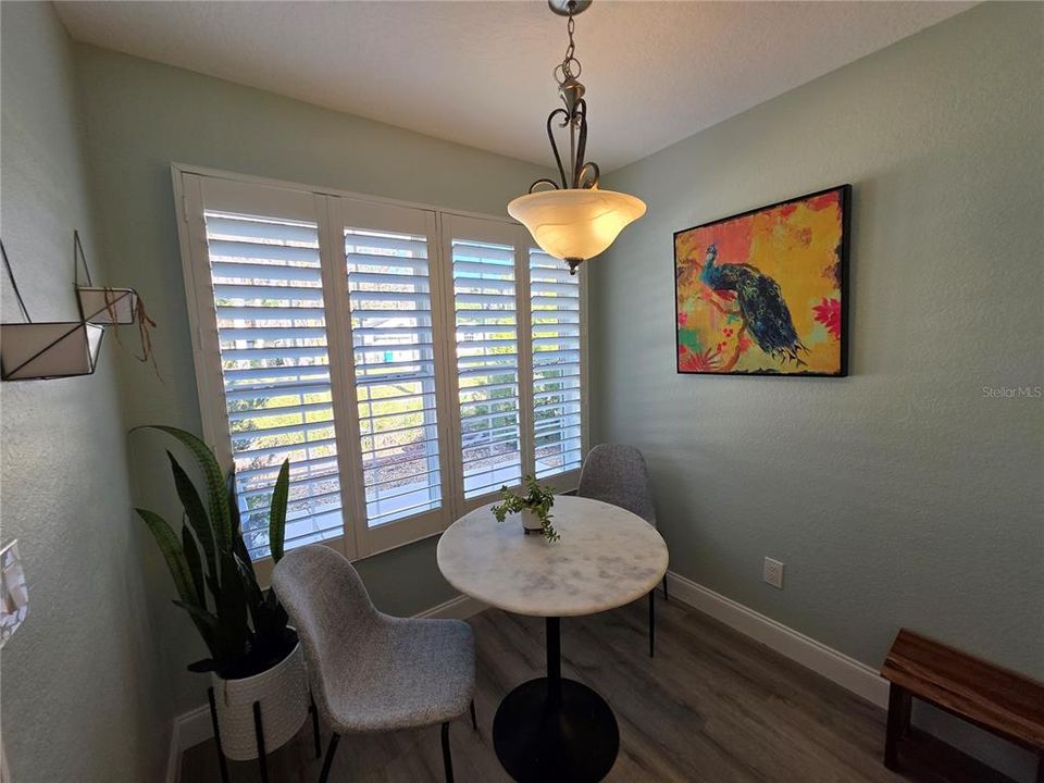 For Sale: $255,000 (3 beds, 2 baths, 1577 Square Feet)