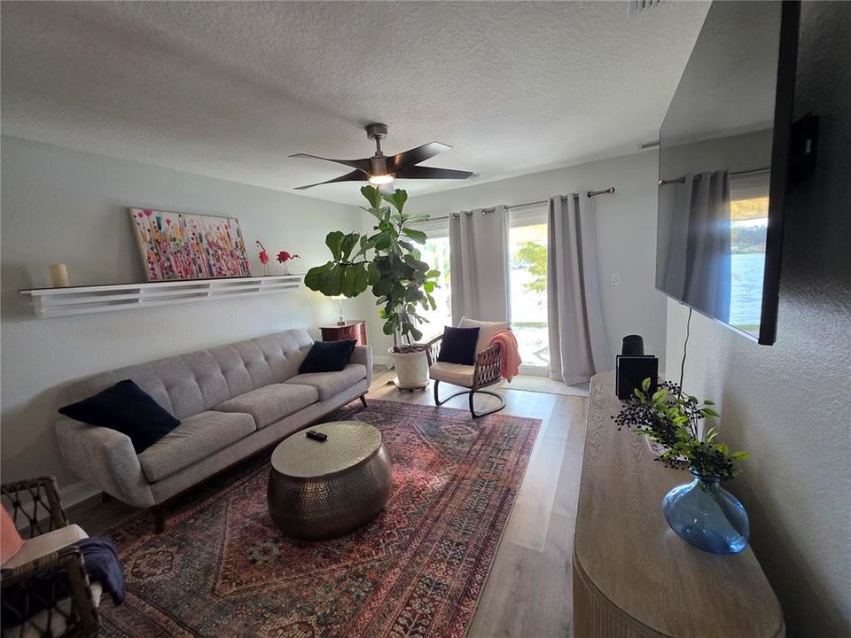 For Sale: $255,000 (3 beds, 2 baths, 1577 Square Feet)