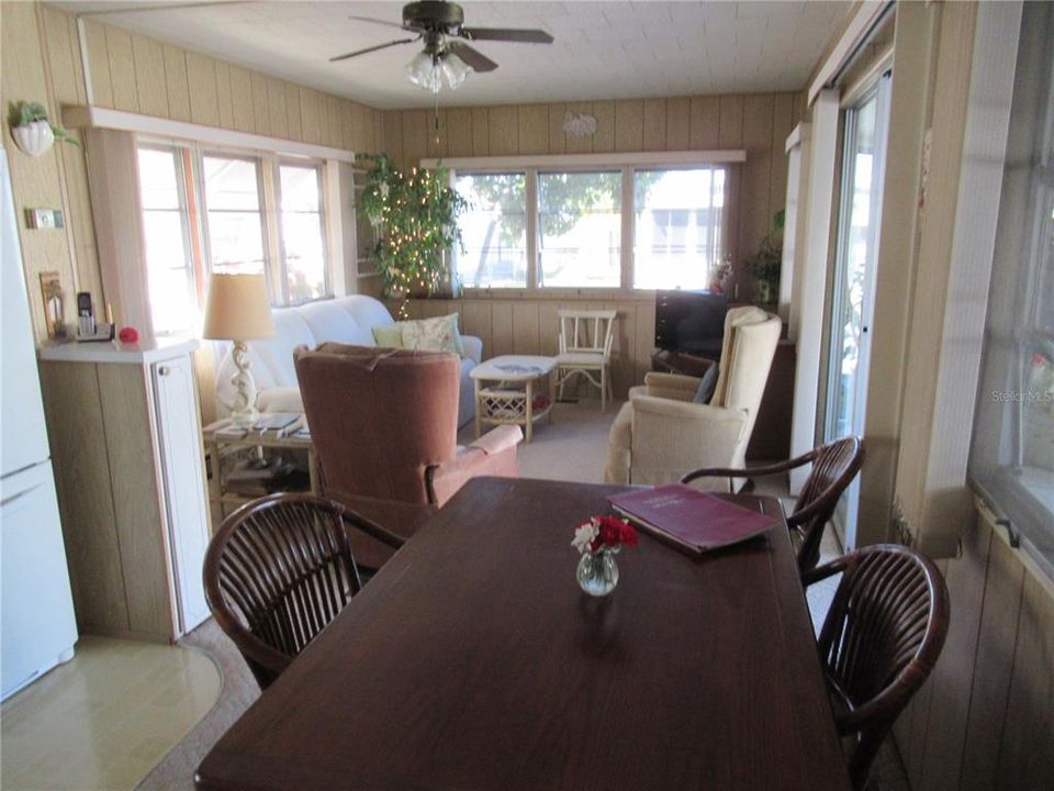 For Sale: $119,900 (2 beds, 1 baths, 528 Square Feet)