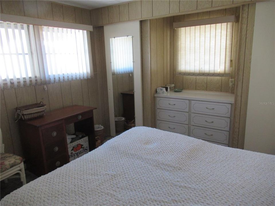 For Sale: $119,900 (2 beds, 1 baths, 528 Square Feet)