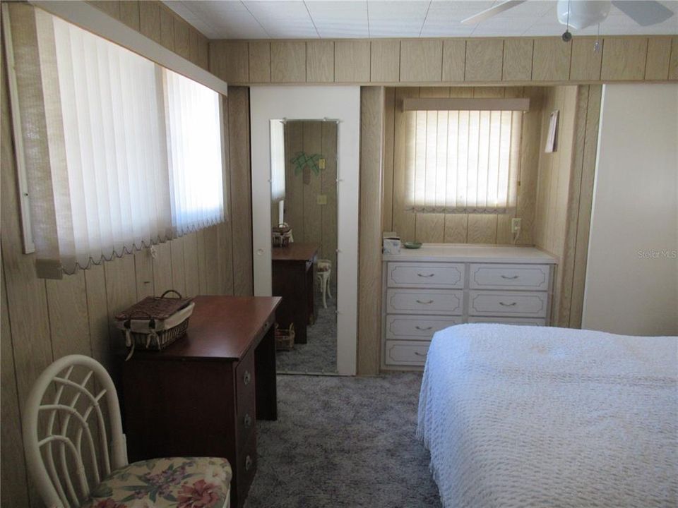 For Sale: $119,900 (2 beds, 1 baths, 528 Square Feet)