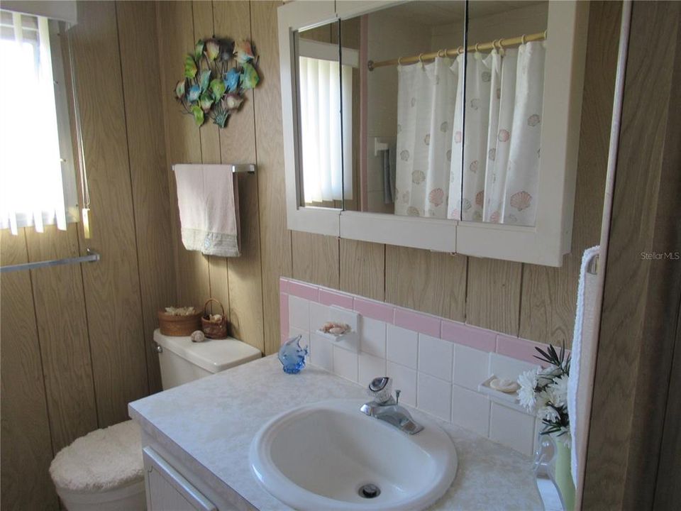 For Sale: $119,900 (2 beds, 1 baths, 528 Square Feet)