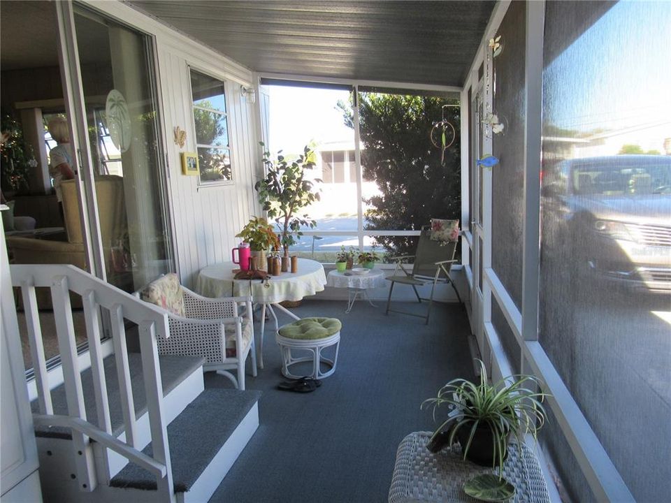 For Sale: $119,900 (2 beds, 1 baths, 528 Square Feet)