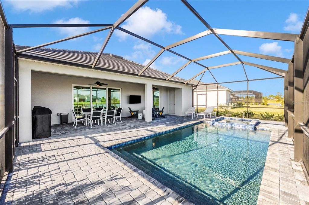 出租: $8,000 (3 贝兹, 2 浴室, 1858 平方英尺)