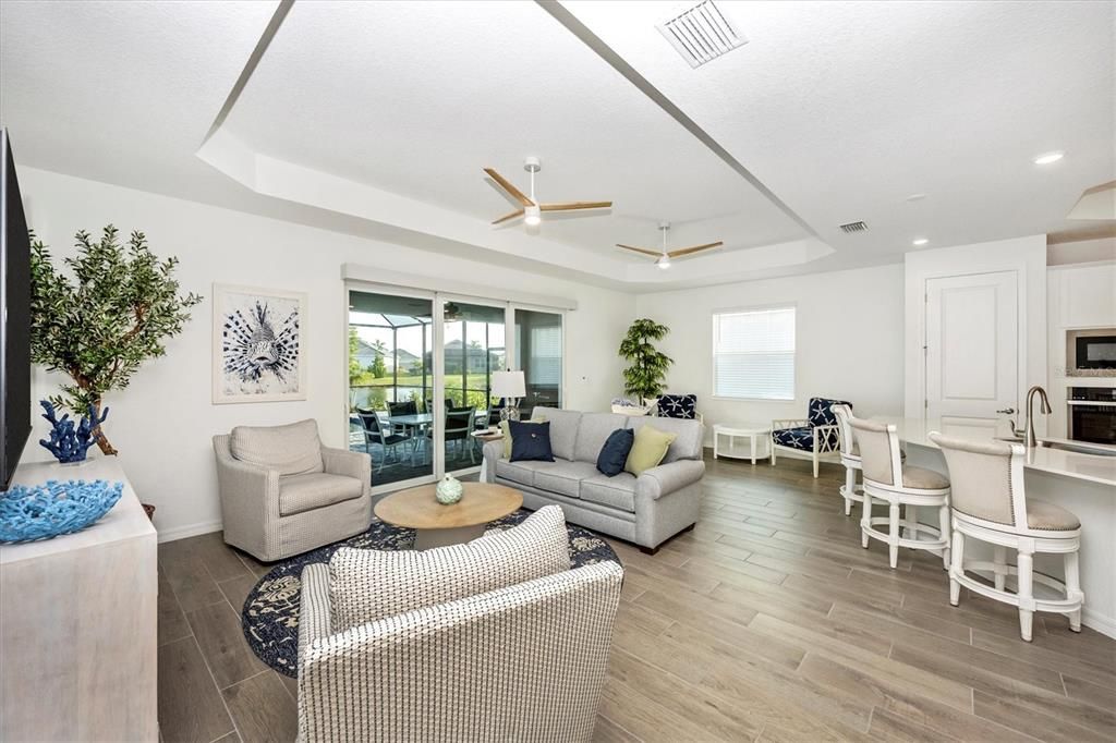 出租: $8,000 (3 贝兹, 2 浴室, 1858 平方英尺)