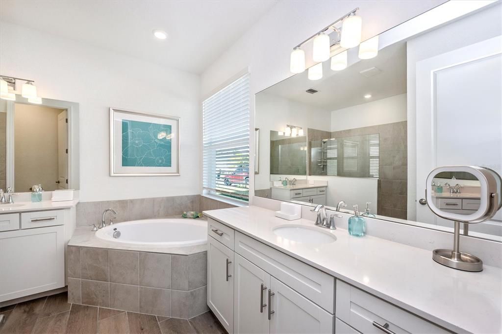 出租: $8,000 (3 贝兹, 2 浴室, 1858 平方英尺)