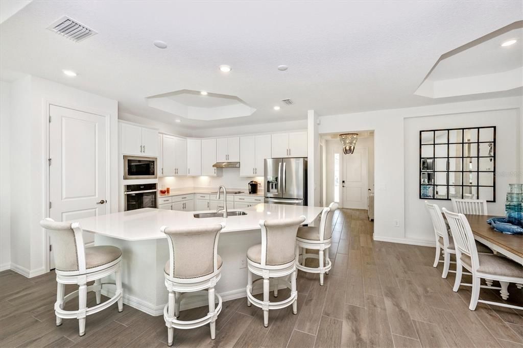 出租: $8,000 (3 贝兹, 2 浴室, 1858 平方英尺)