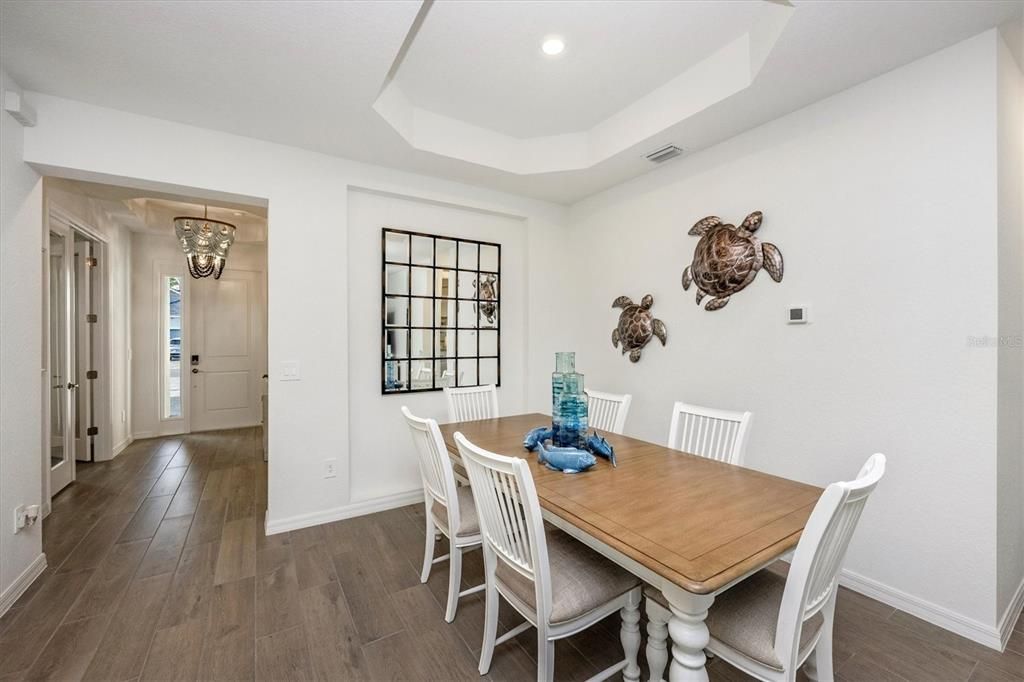 出租: $8,000 (3 贝兹, 2 浴室, 1858 平方英尺)