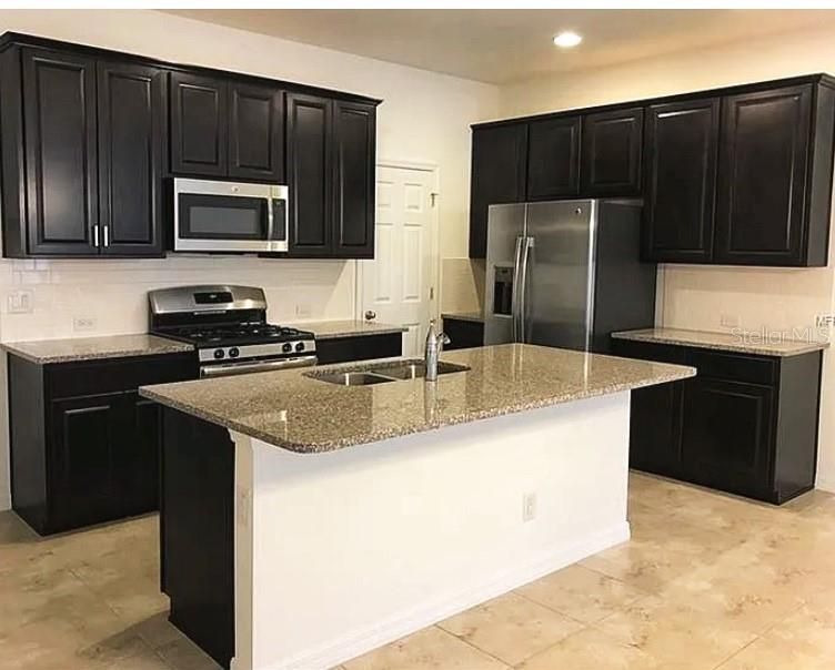 For Sale: $469,000 (4 beds, 3 baths, 2196 Square Feet)