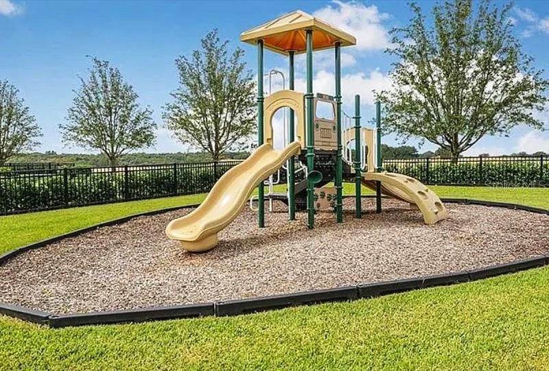 For Sale: $469,000 (4 beds, 3 baths, 2196 Square Feet)