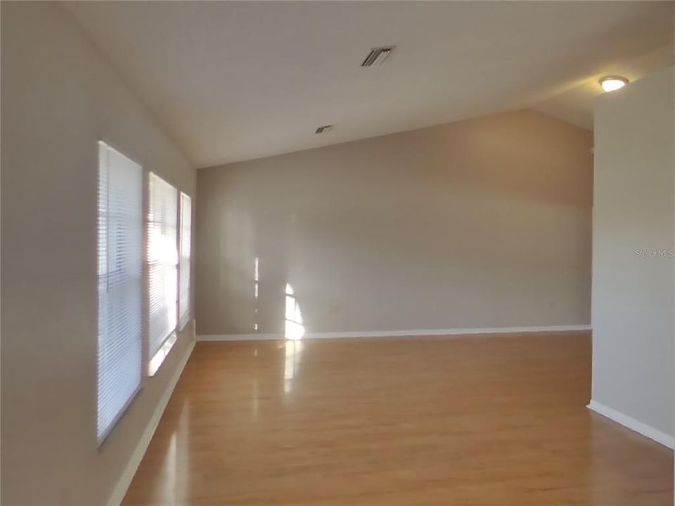 В аренду: $1,899 (3 спален, 2 ванн, 2680 Квадратных фут)