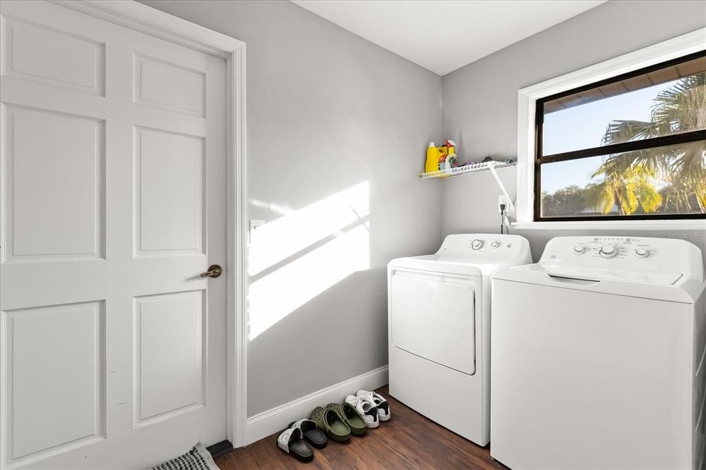 For Sale: $419,900 (3 beds, 2 baths, 2023 Square Feet)