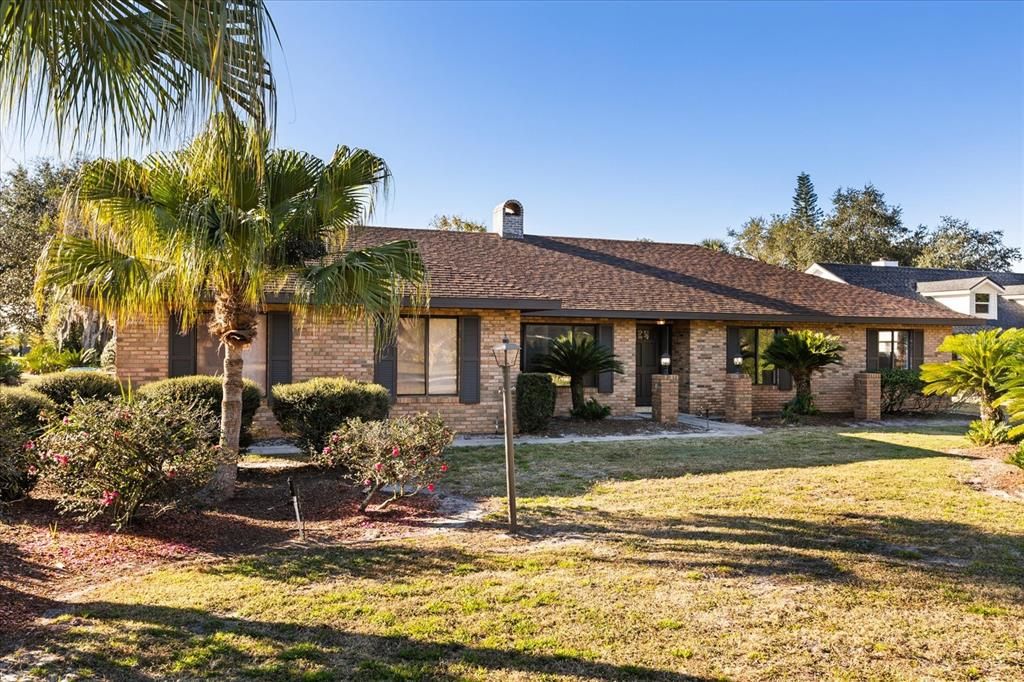 For Sale: $419,900 (3 beds, 2 baths, 2023 Square Feet)