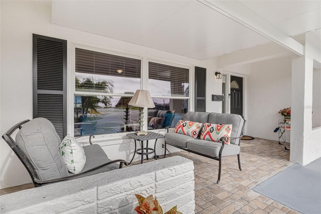 На продажу: $400,000 (2 спален, 2 ванн, 1647 Квадратных фут)