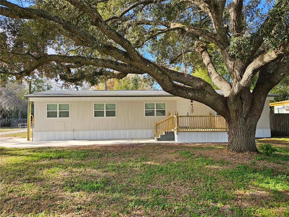 For Sale: $279,000 (3 beds, 2 baths, 1800 Square Feet)