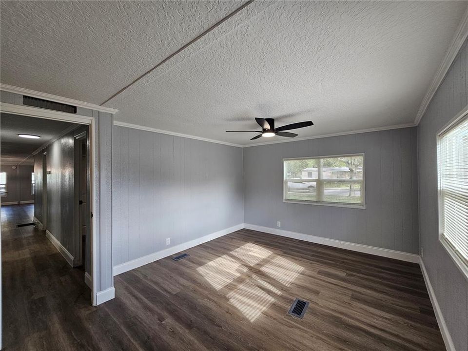 For Sale: $279,000 (3 beds, 2 baths, 1800 Square Feet)