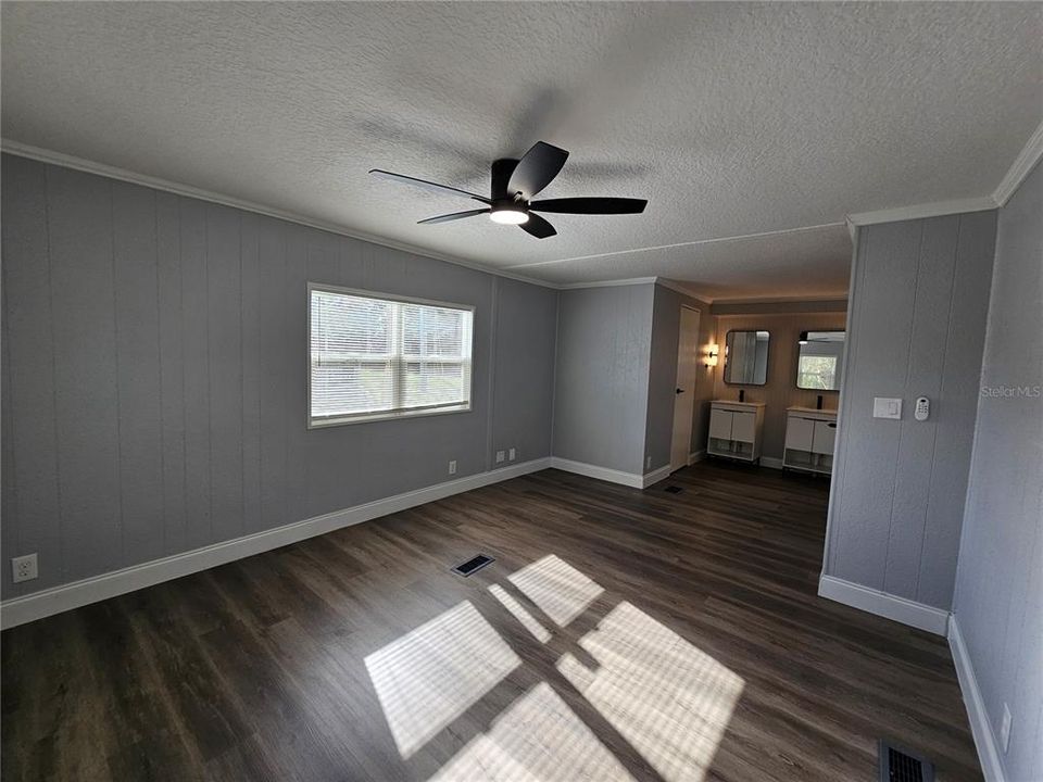 For Sale: $279,000 (3 beds, 2 baths, 1800 Square Feet)