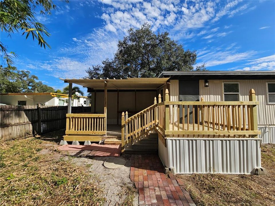 For Sale: $279,000 (3 beds, 2 baths, 1800 Square Feet)