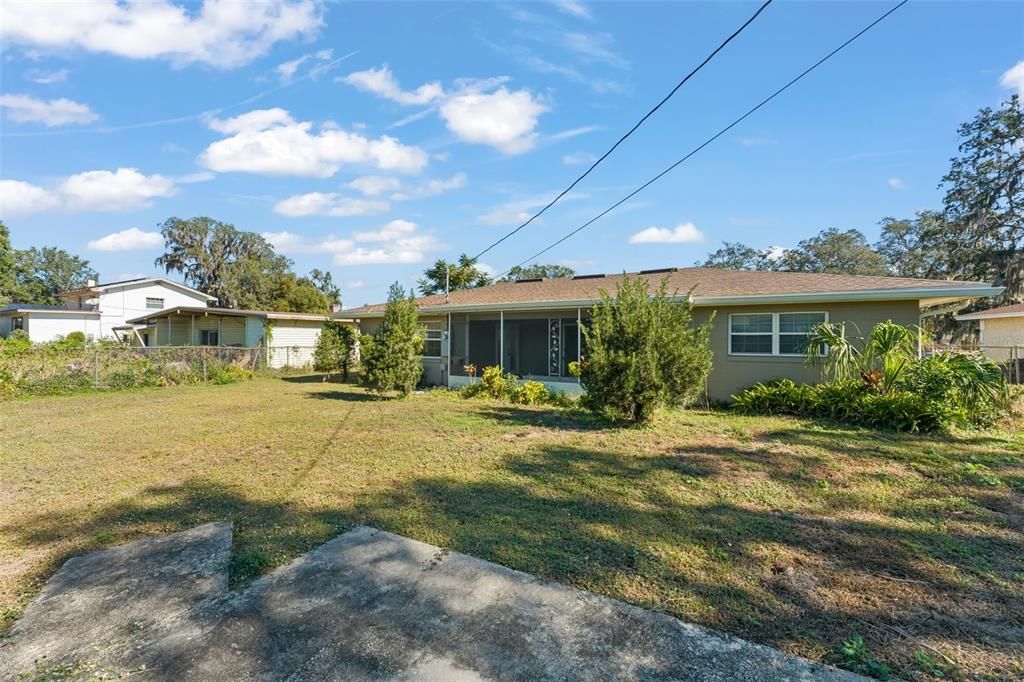 For Sale: $350,000 (2 beds, 2 baths, 1424 Square Feet)