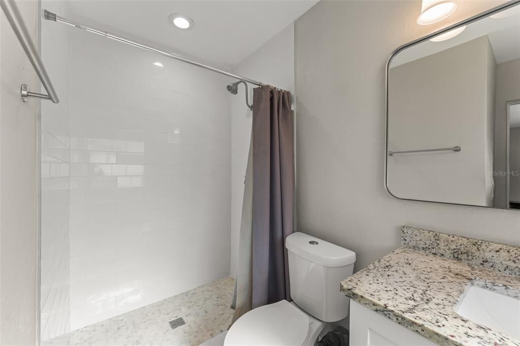 For Sale: $350,000 (2 beds, 2 baths, 1424 Square Feet)