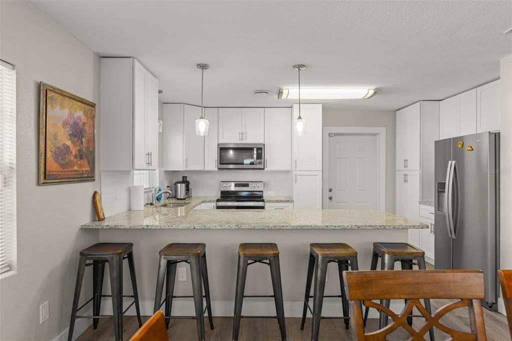 For Sale: $350,000 (2 beds, 2 baths, 1424 Square Feet)