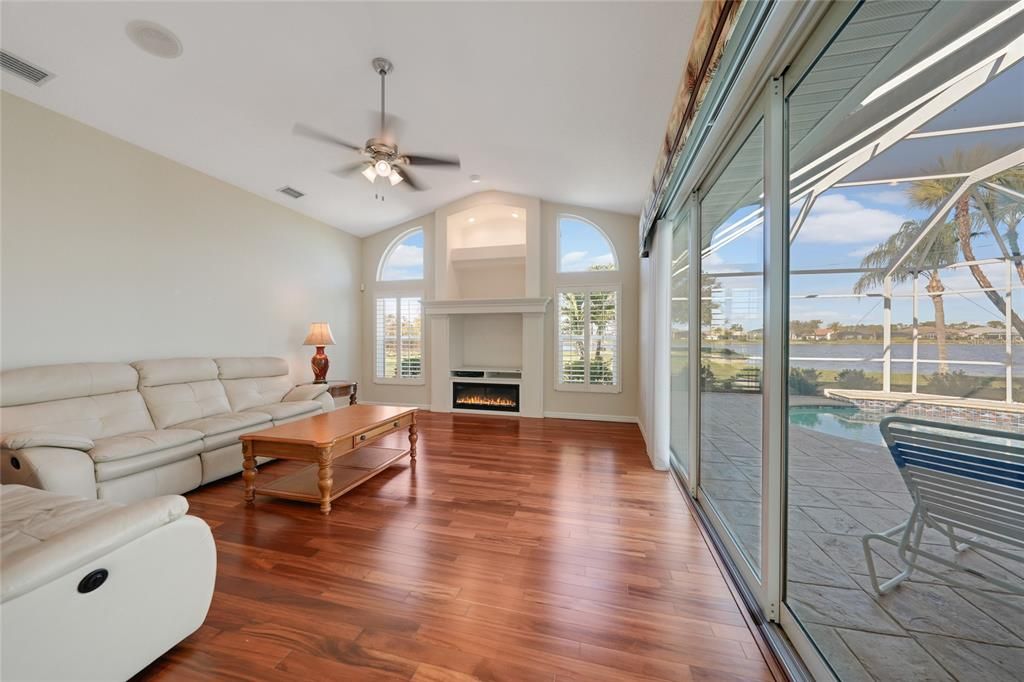 待售: $615,000 (3 贝兹, 2 浴室, 2927 平方英尺)