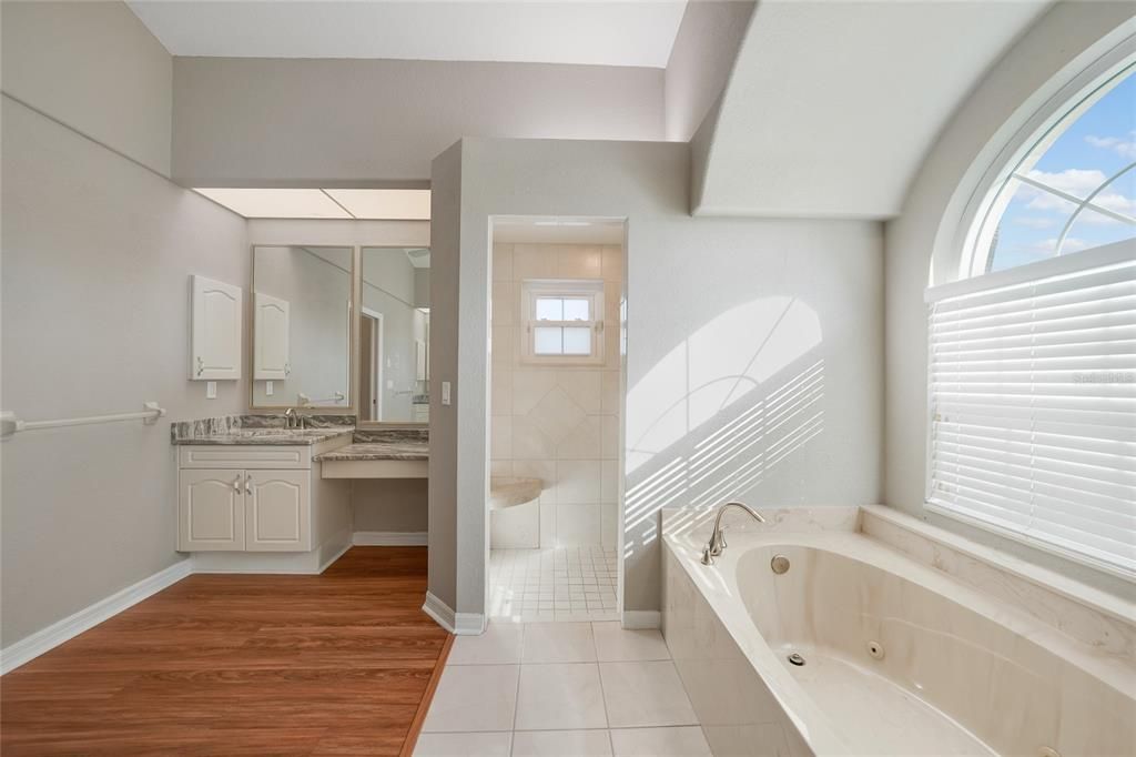 待售: $615,000 (3 贝兹, 2 浴室, 2927 平方英尺)