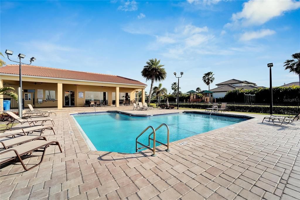 待售: $289,000 (0.30 acres)