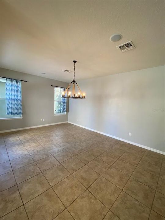 For Sale: $525,000 (3 beds, 2 baths, 1977 Square Feet)