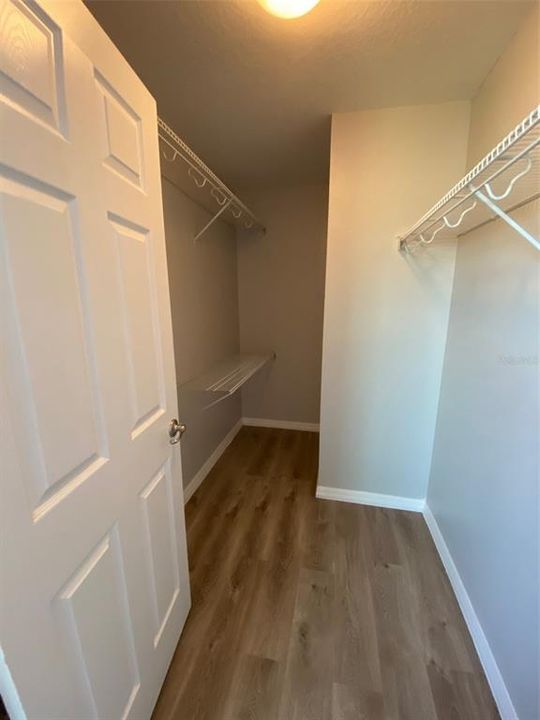 For Sale: $525,000 (3 beds, 2 baths, 1977 Square Feet)