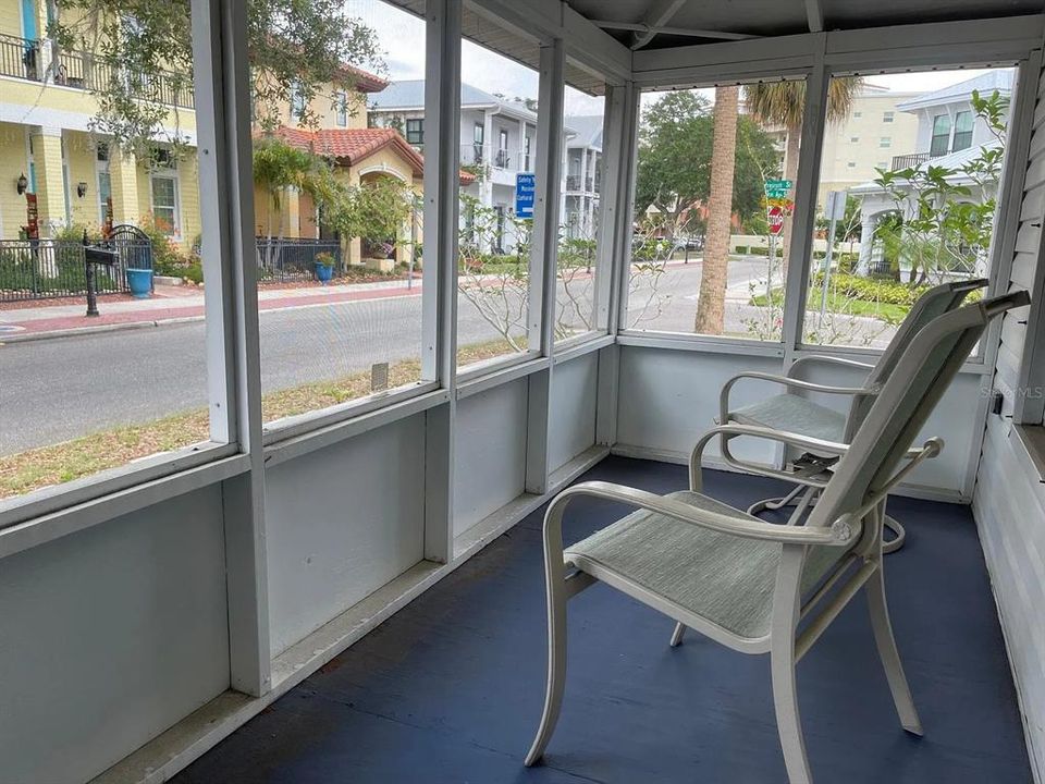 For Sale: $614,900 (2 beds, 1 baths, 748 Square Feet)