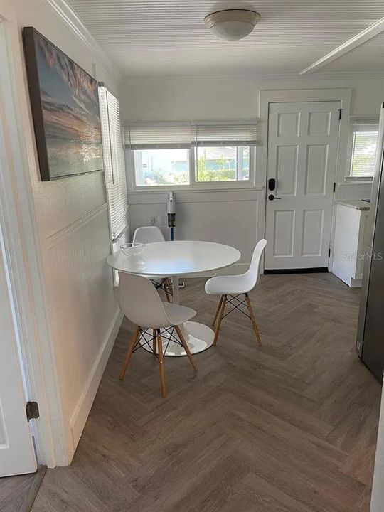 For Sale: $614,900 (2 beds, 1 baths, 748 Square Feet)