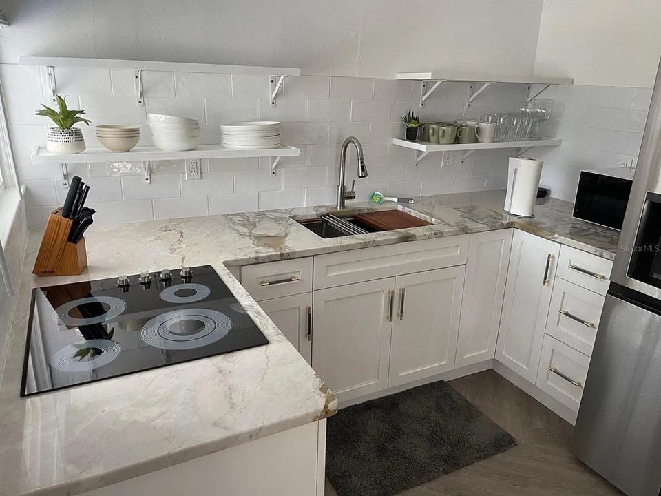 For Sale: $614,900 (2 beds, 1 baths, 748 Square Feet)