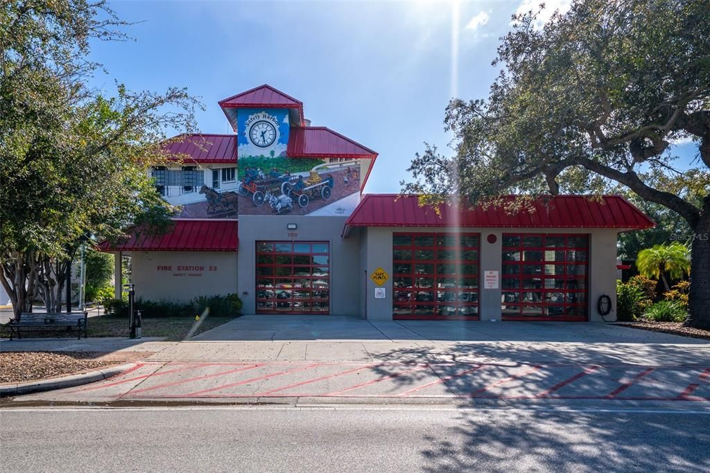 For Sale: $614,900 (2 beds, 1 baths, 748 Square Feet)