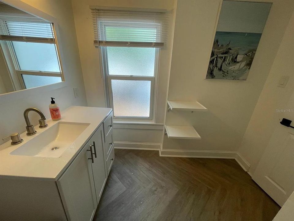 For Sale: $614,900 (2 beds, 1 baths, 748 Square Feet)