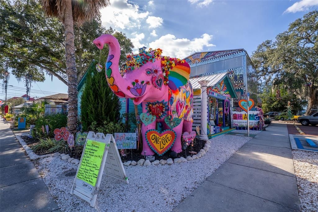 For Sale: $614,900 (2 beds, 1 baths, 748 Square Feet)