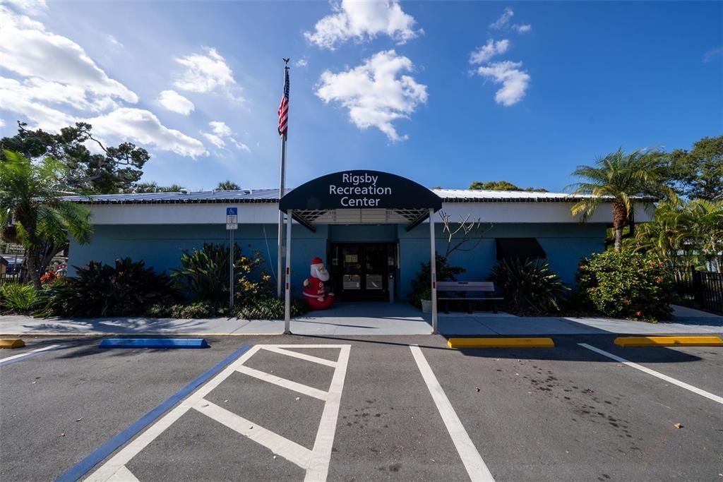 For Sale: $614,900 (2 beds, 1 baths, 748 Square Feet)