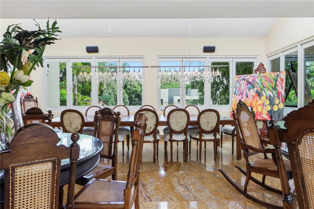 На продажу: $2,200,000 (5 спален, 4 ванн, 5599 Квадратных фут)